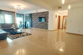Luxury 3 Bed Apartament,3 Bath in Mamaia Nord,2 minute de Plaja